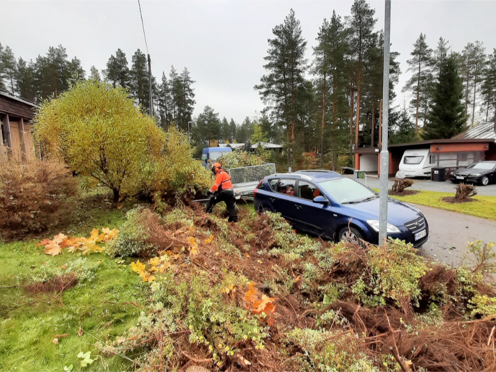 Piha-alueiden hoitoa_Kiinteistöhuolto Ruohomäki Oy